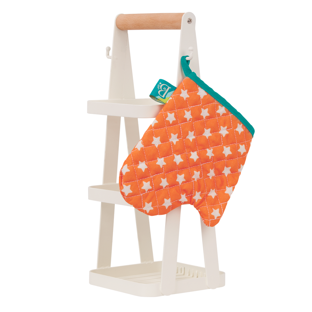 Play kitchen accessories.